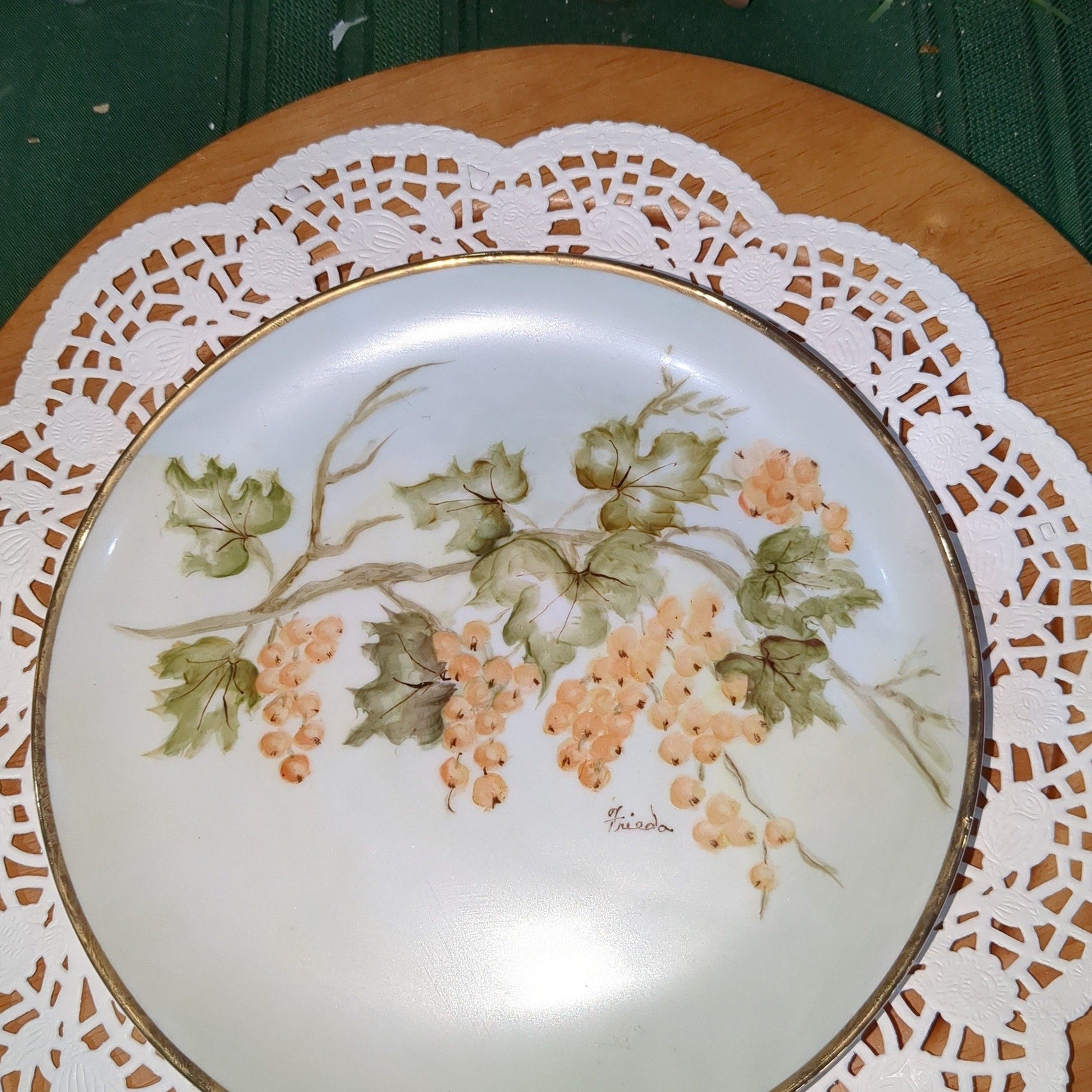 Porcelain Hand-Painted 7" Plate G7