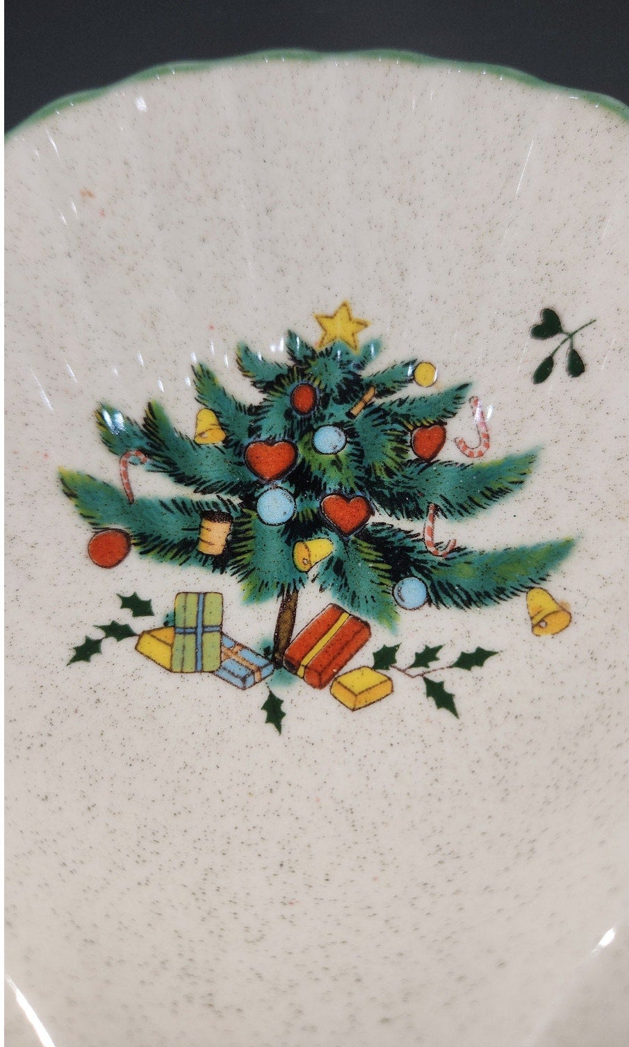Festive Season Mikasa EB451 Shell Dish Candy Trinket Soap Scalloped Christmas Dish Made in Japan