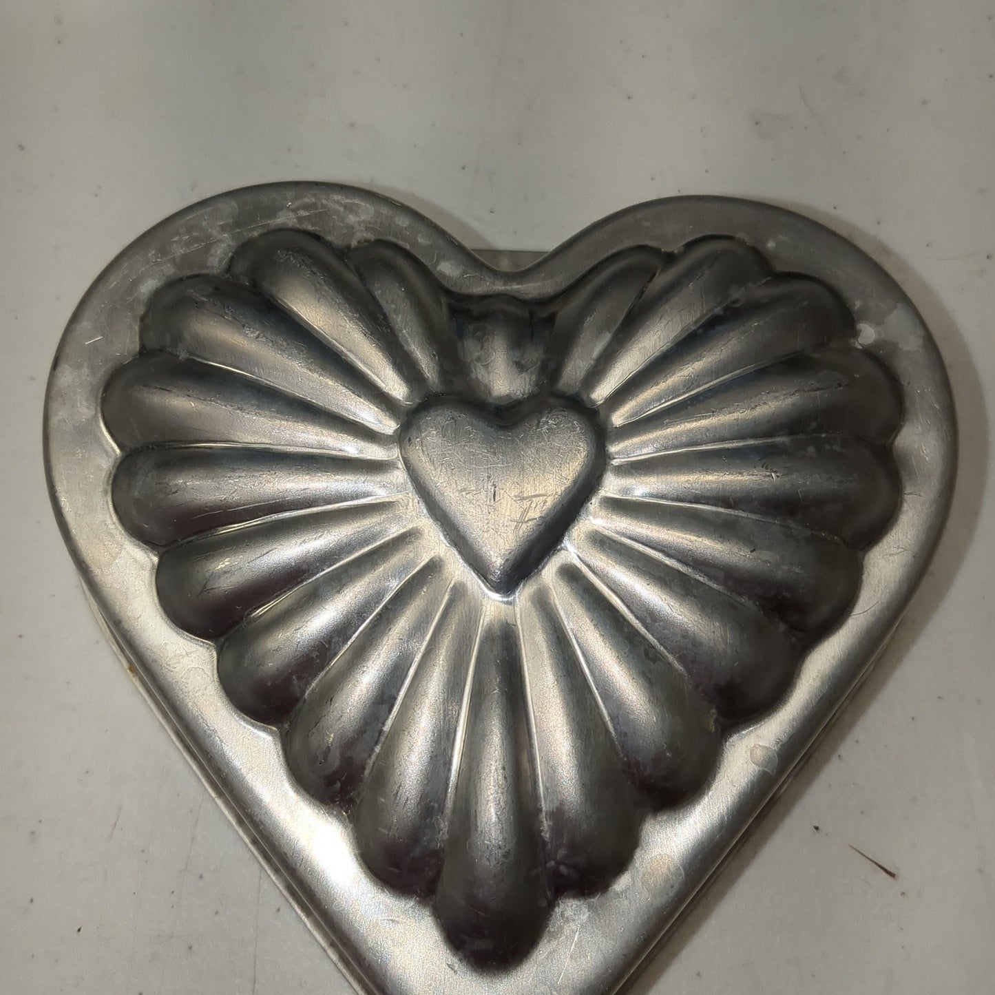 Vintage Aluminum Heart Mold Jello Cake Ice Mold alu114