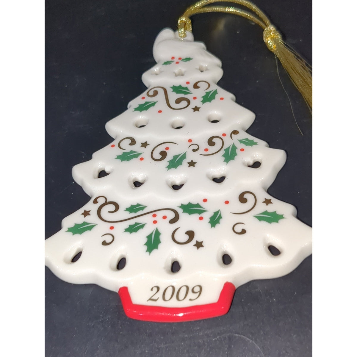 Lenox 2009 Annual Porcelain Ornament Joyous Tidings Tree Ornament NO BOX len22