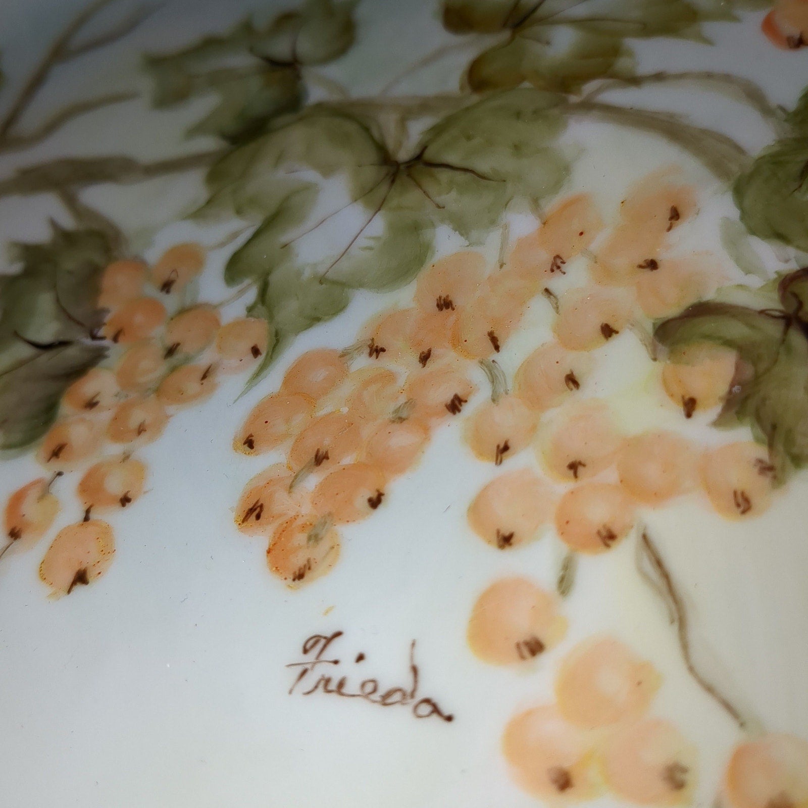Porcelain Hand-Painted 7" Plate G7