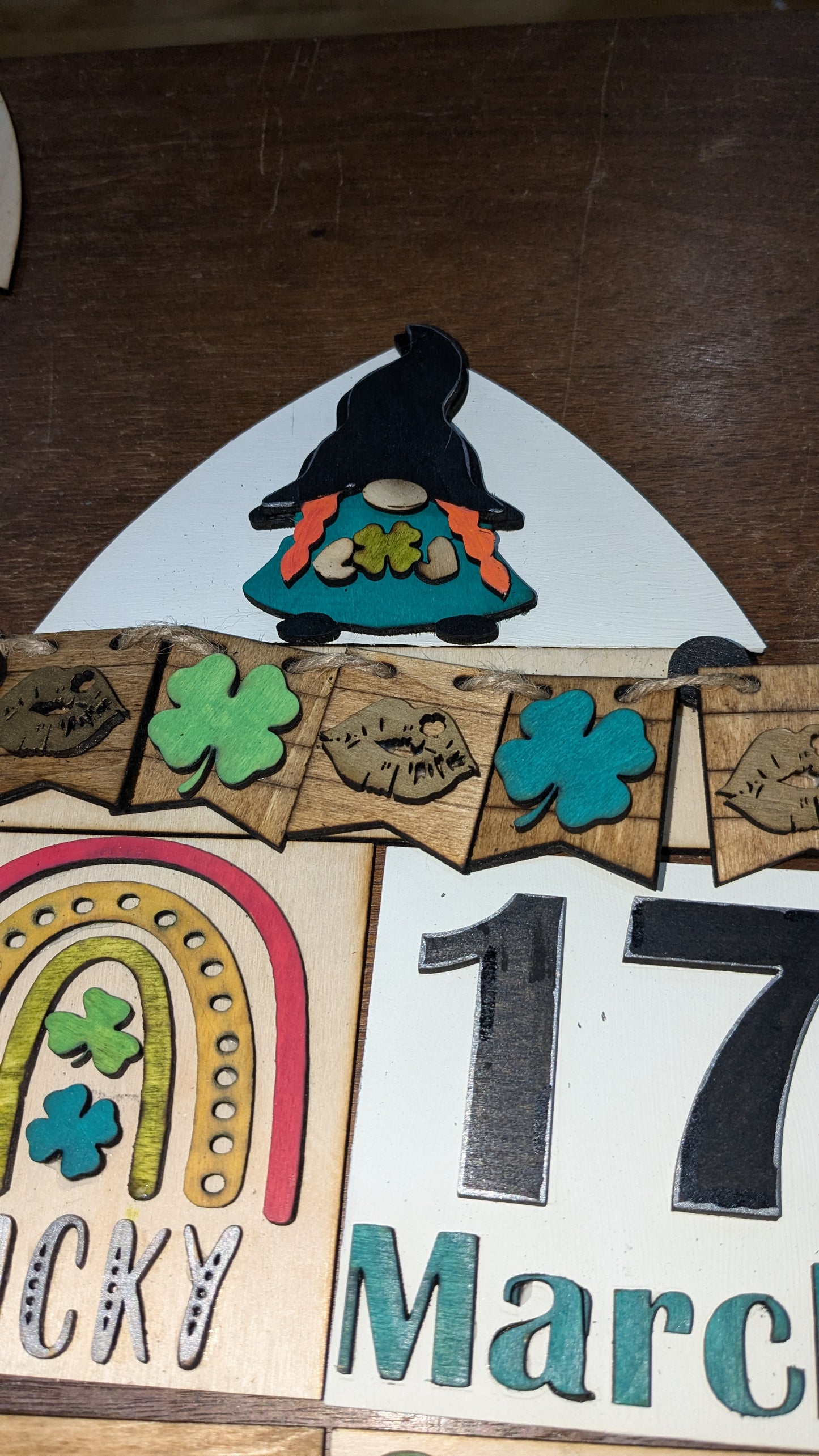 St. Patrick's Day kit for interchangeable arch or rectangle frame. FRAME SOLD SEPARATELY