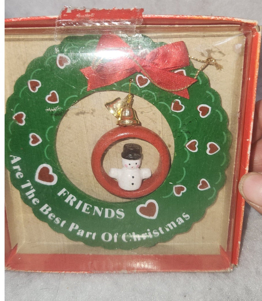 Vintage Giftco Wood Wreath Christmas Ornament Snowman friends