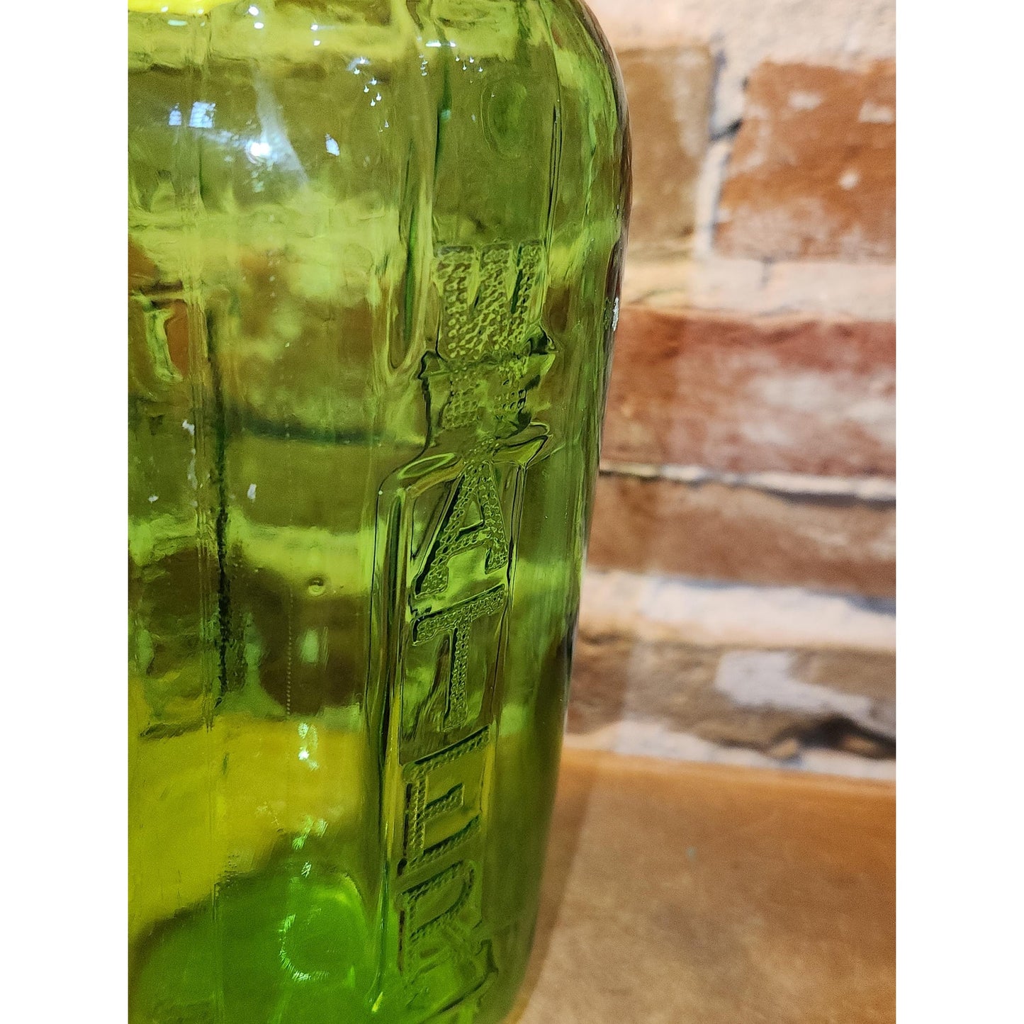 Vintage Anchor Hocking Green Glass 40 oz Water Juice Refrigerator Bottle Jar jar111