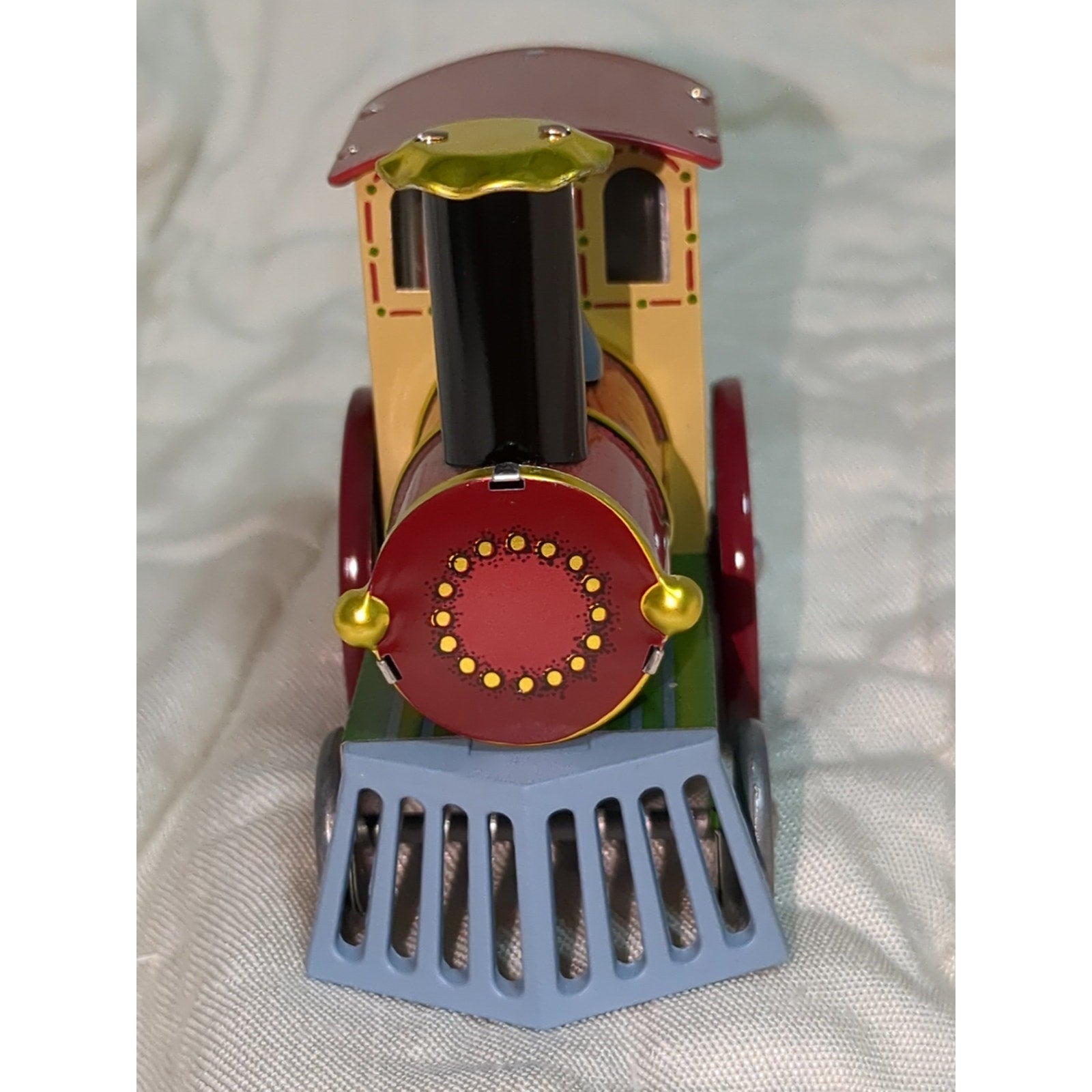 Vintage Hallmark Keepsake Ornament The Locomotive #5 in the Tin Locomotive Series 1986 hh287