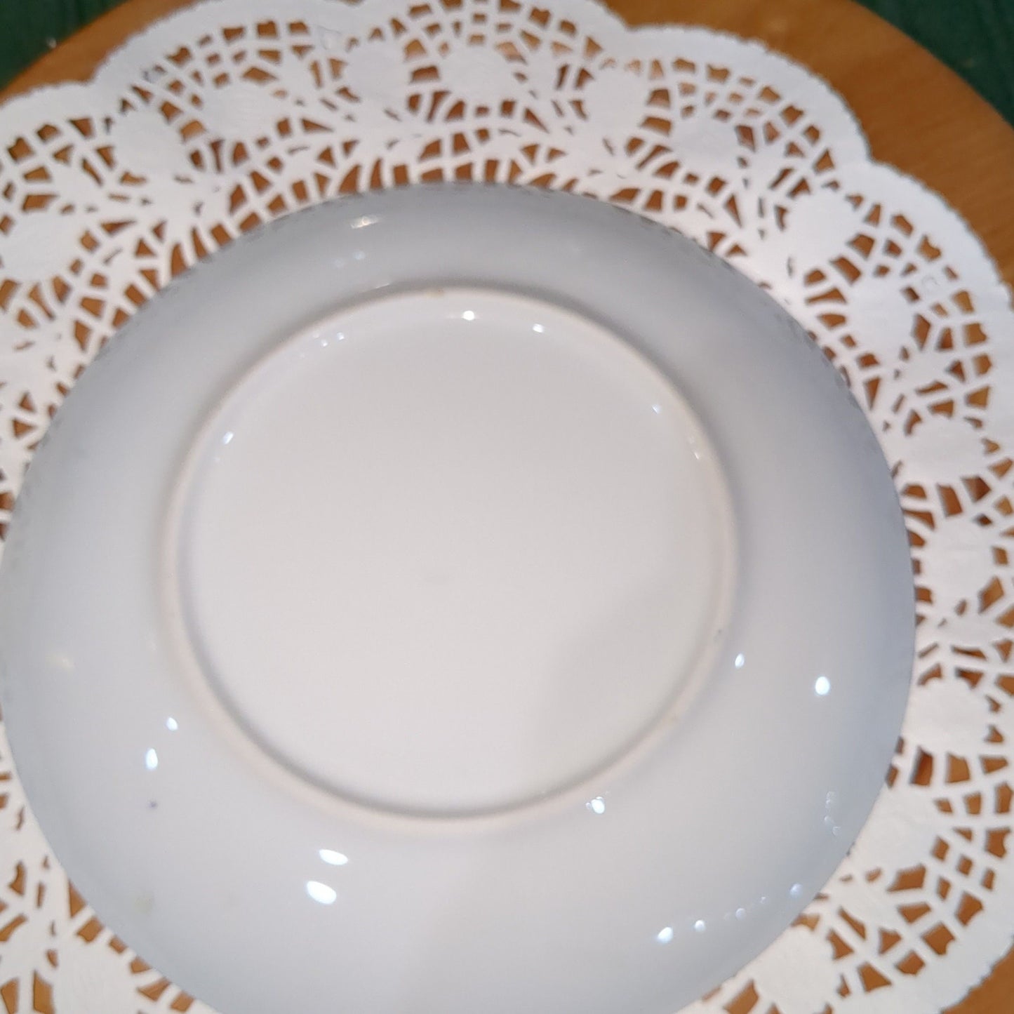 Porcelain Hand-Painted 7" Plate G7
