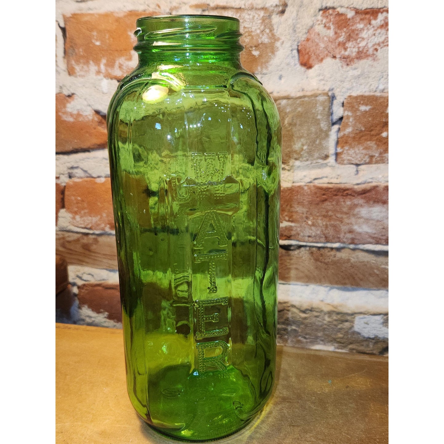 Vintage Anchor Hocking Green Glass 40 oz Water Juice Refrigerator Bottle Jar jar111