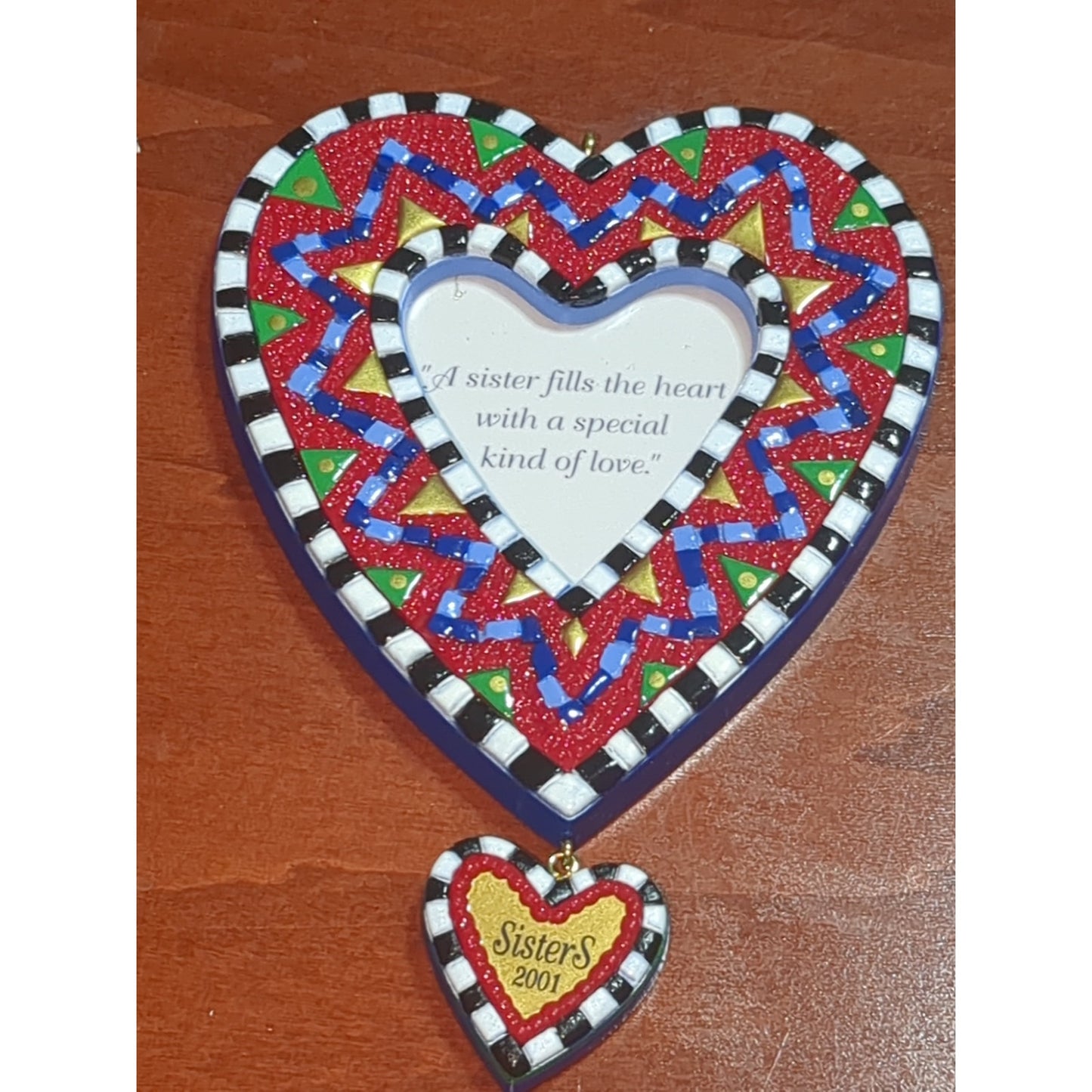 Vintage Hallmark Keepsake Ornament "SISTERS" Heart Photo Holder 2001 ho498