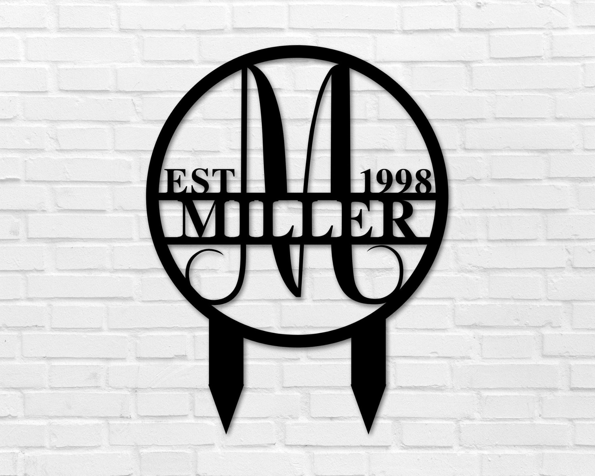 Circle Family Monogram Yard Sign