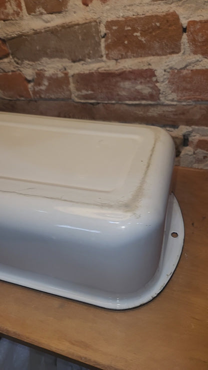 Vintage Enamelware Refrigerator Box or Baking Dish with Lid White & Black en78