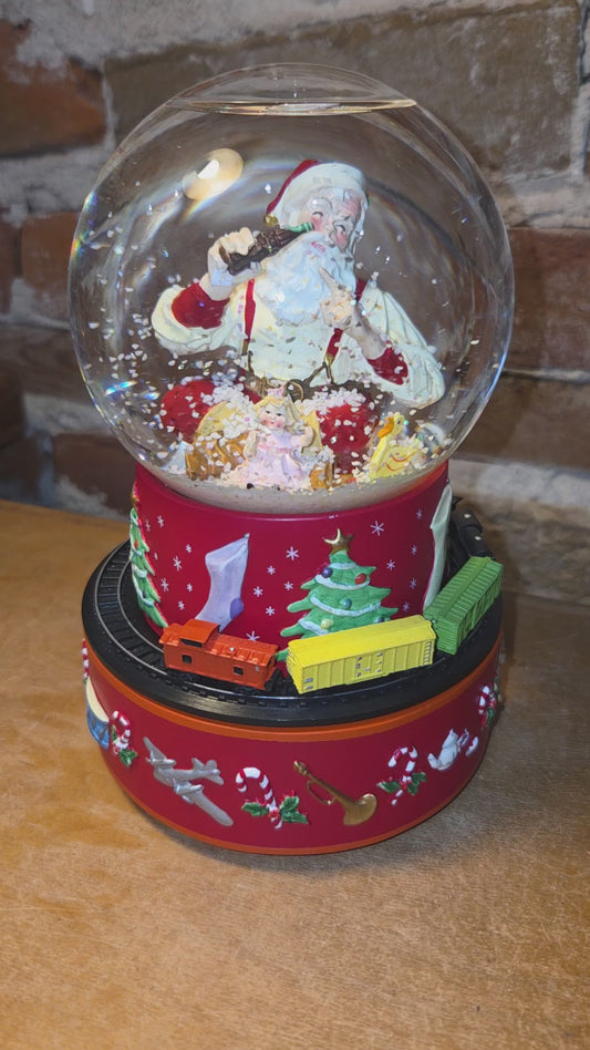 Hallmark Coca-Cola Coke Santa Christmas Musical Snow Globe Vintage Moving Train 2001 cc240