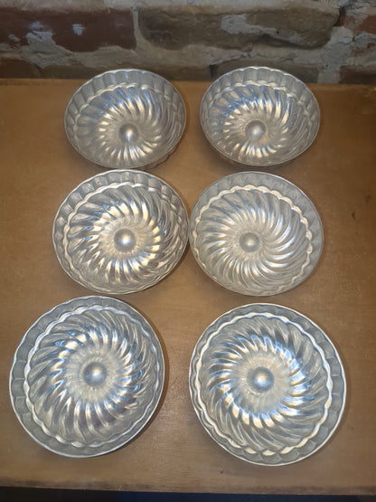 Vintage Mini Bundt Pans Jello Molds Aluminum Tart Tins, Cake Molds 3 3/4" Diameter alu03