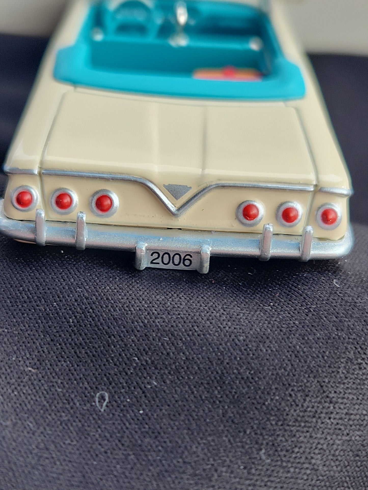 Vintage Hallmark Keepsake Ornament 1961 Chevrolet Impala GM Convertible Die Cast Metal 2006