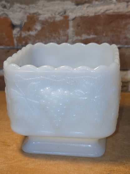Vintage Anchor Hocking Milk Glass Footed Square Planter Candy Trinket Dish mg8