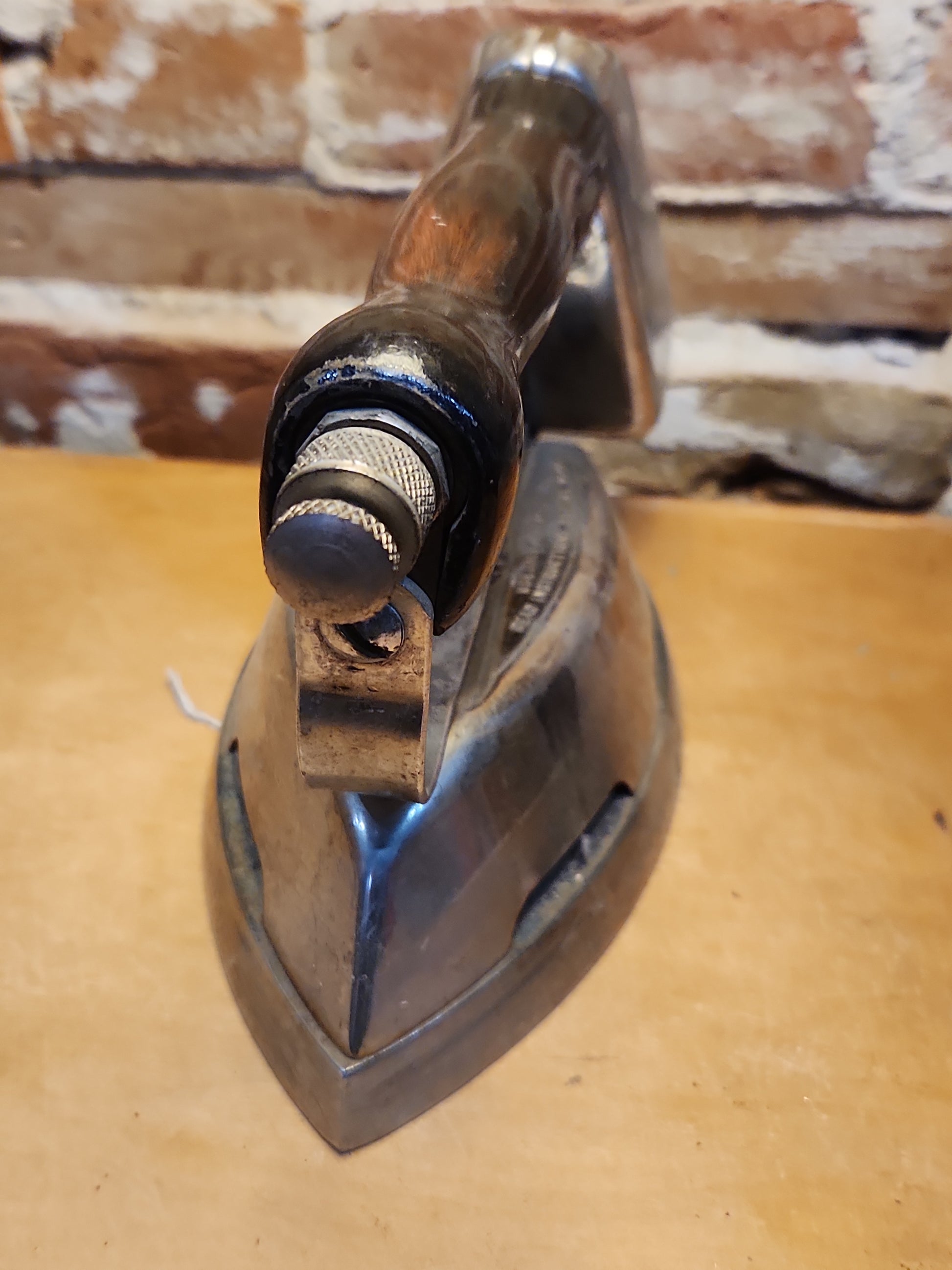 Vintage Gasoline Powered Diamon Sad Iron si5