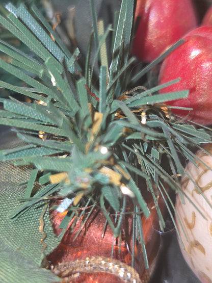 Vintage Christmas Candle Ring Centerpiece Gift Ornament Berries