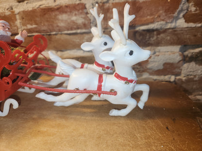Vintage Florabelle Flowers Plastic Sleigh Santa Reindeer Snowman Plastic Greenery Hong Kong AS IS vs82