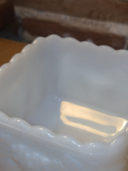 Vintage Anchor Hocking Milk Glass Footed Square Planter Candy Trinket Dish mg8