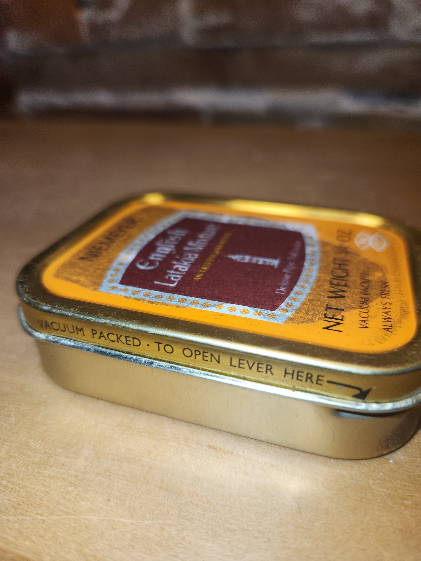 Vintage Niemeyer English Latakia Mixture Old English Recipe Tobacco Tin 3/4 oz International Deluxe Pipe Tobaccos World Tabac LTD tin05