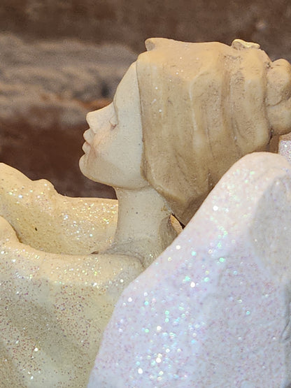 Vintage Enesco Foundations Angel Figurine with star Karen Hahn Eskimo Legends #109287 Memorial an89