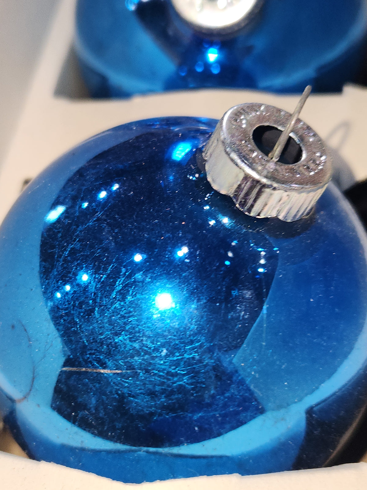 Vintage Shiny Brite Glass Christmas Ornaments Five 3" Blue Shades in Fanci-Pak Box As Is sb12