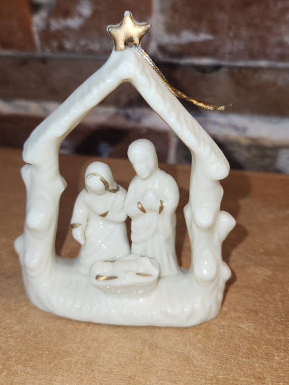 Vintage World Bazaars Nativity Ornament with Original Box nt07
