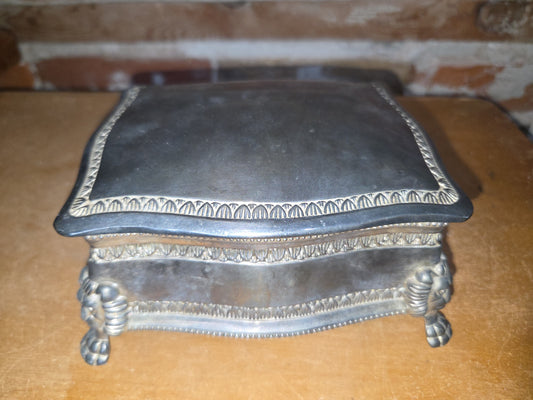 Vintage Silverplated Lion Feet Velvet Lined Jewelry Trinket Box sp04