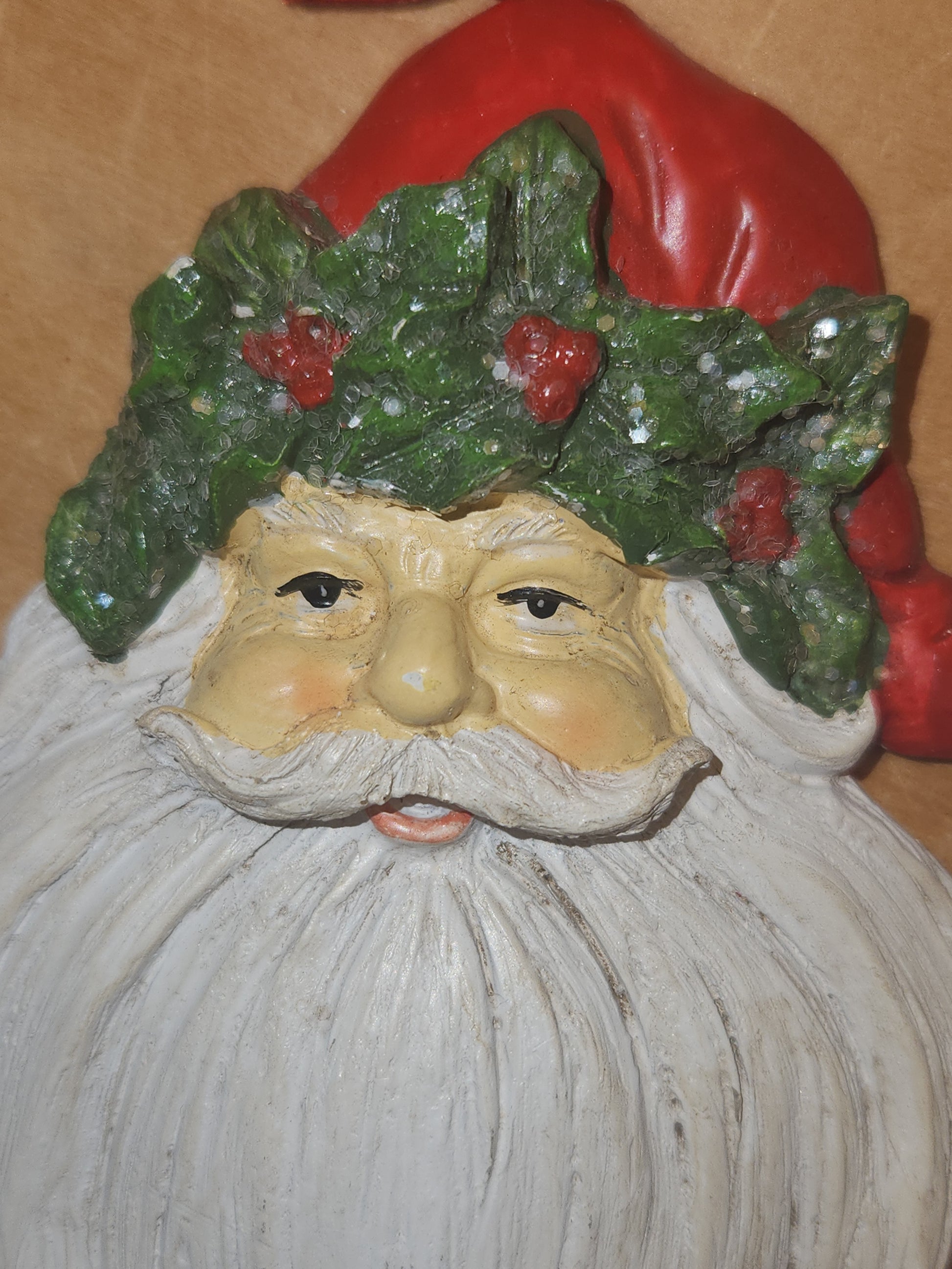 Holly & Ivy Santa Christmas Ornament so7