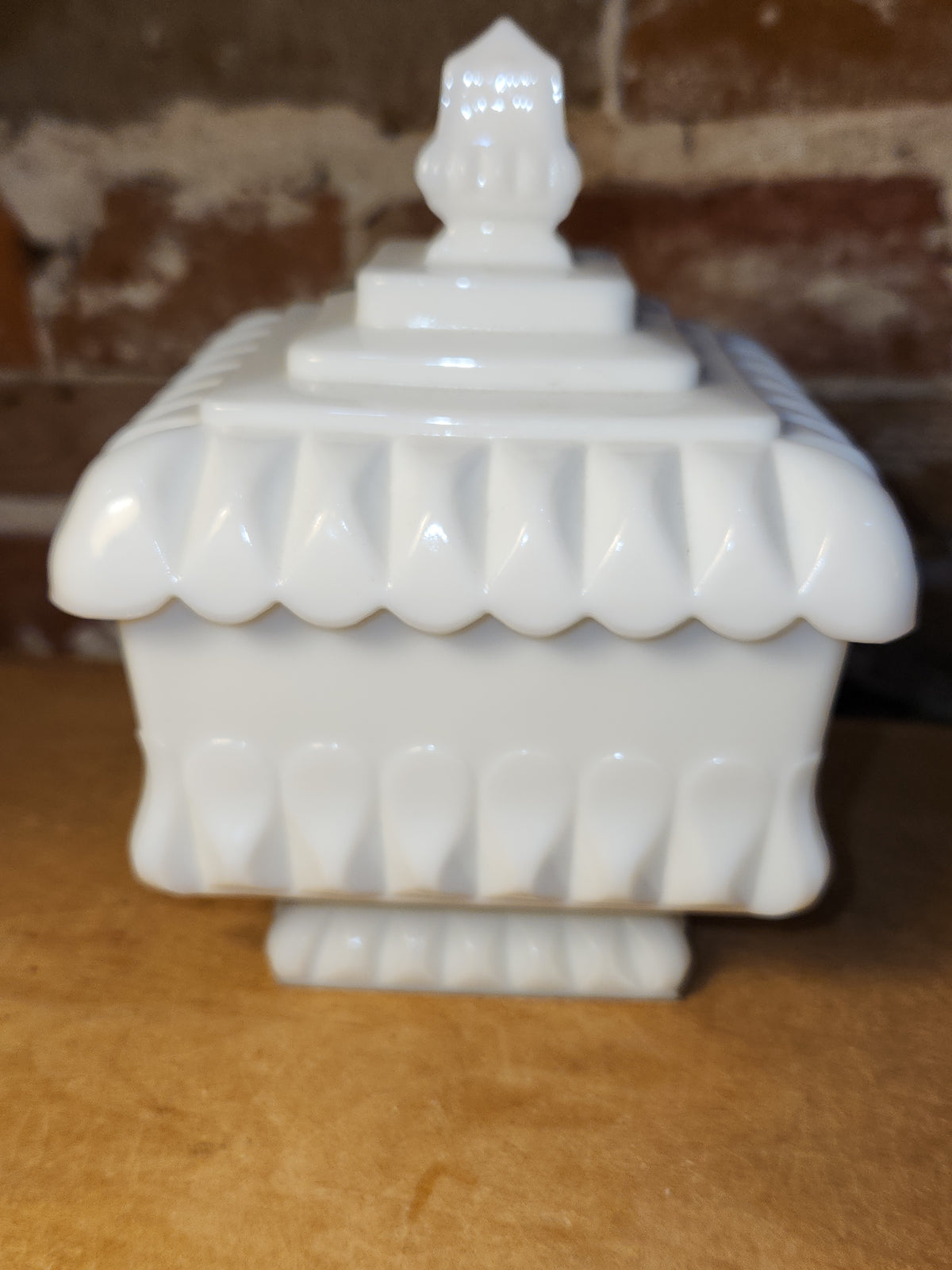 Vintage Westmorland Milk Glass Covered Candy Dish Wedding Pattern mg70