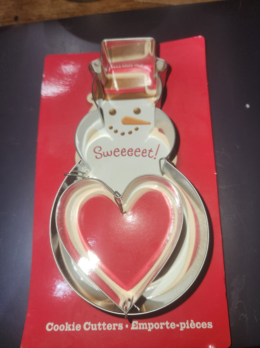 Hallmark Snowman & Heart Jumbo Cookie Cutter Set NEW ccs7