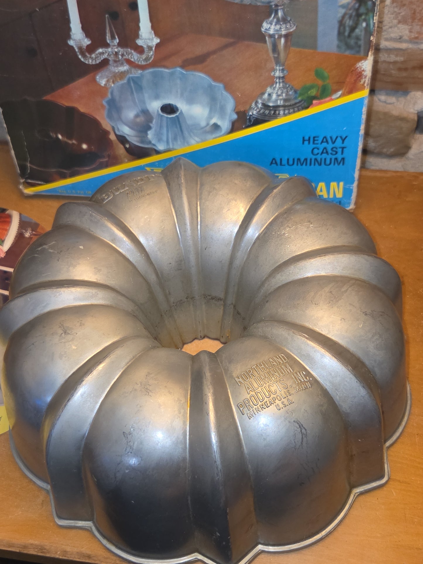 Vintage Nordic Ware Heavy Cast Aluminum 12 Cup Bundt Pan Has Original Box alu51