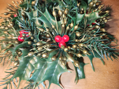 Vintage Christmas Candle Ring Centerpiece Plastic Greenery Holly Berry Evergreen cr2