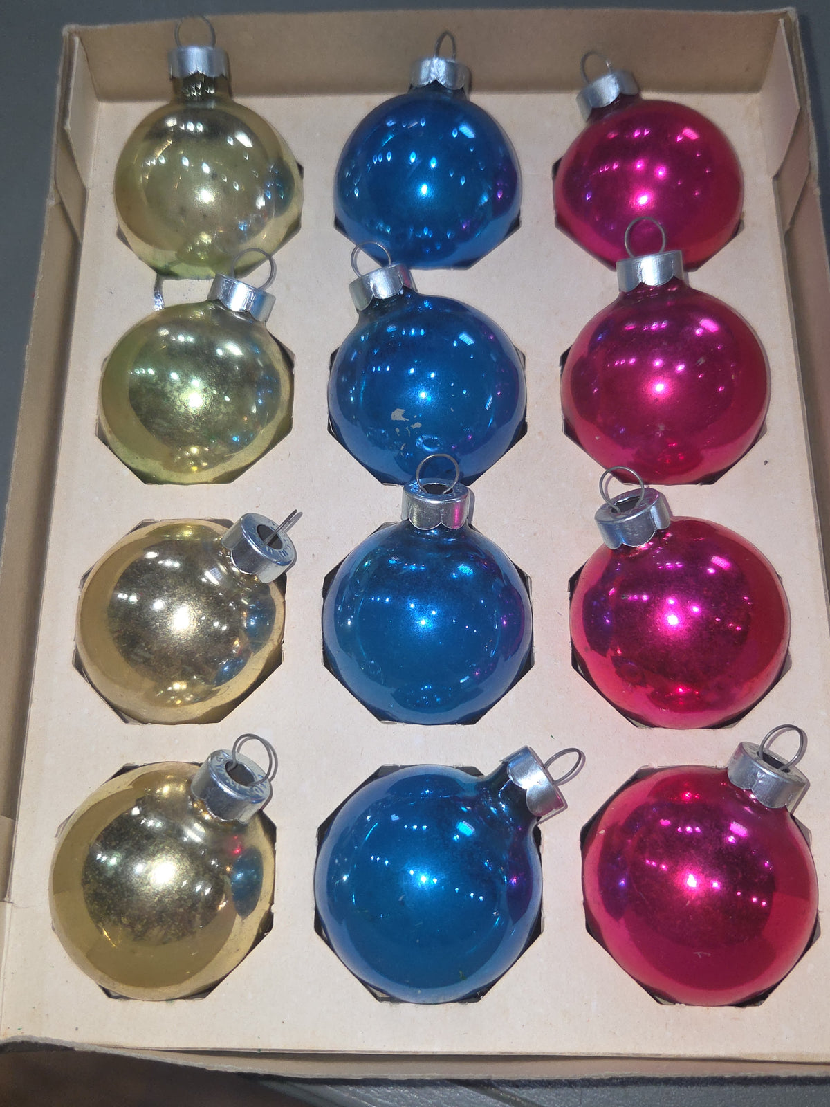 Vintage Box of Coby Glass Ornaments BO08