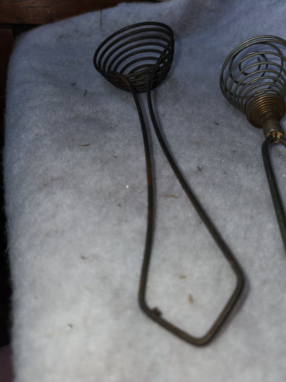 Vintage 2 piece kitchen metal wire coil beehive egg separator & wire coil whisk kit77