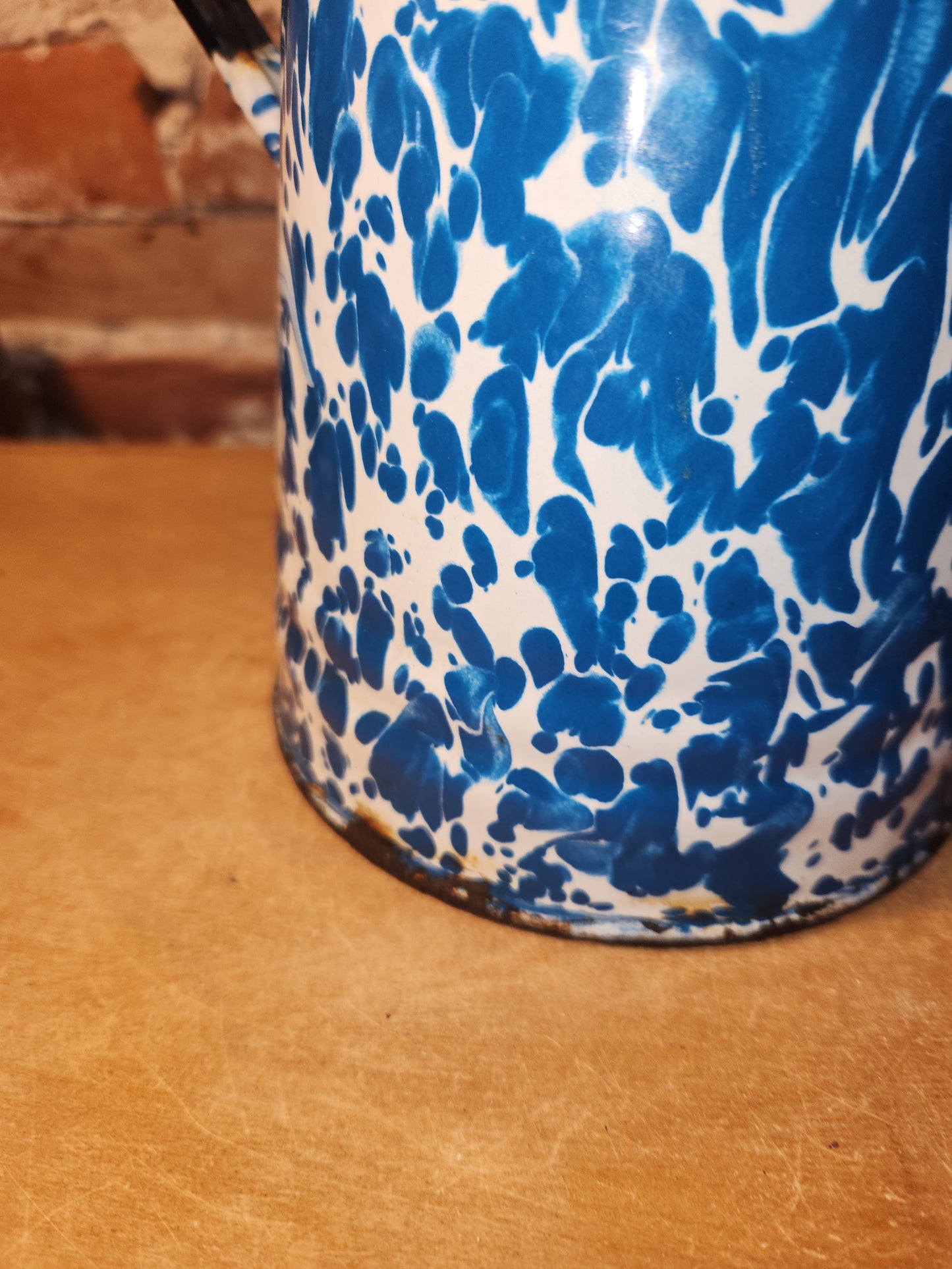 Vintage Enamelware Graniteware Coffee Pot with Lid Blue White Swirl Splotches ew70