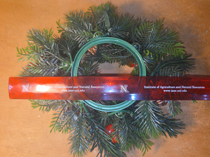 Vintage Christmas Candle Ring Centerpiece Plastic Greenery Pinecone Pear Berry Evergreen cr3