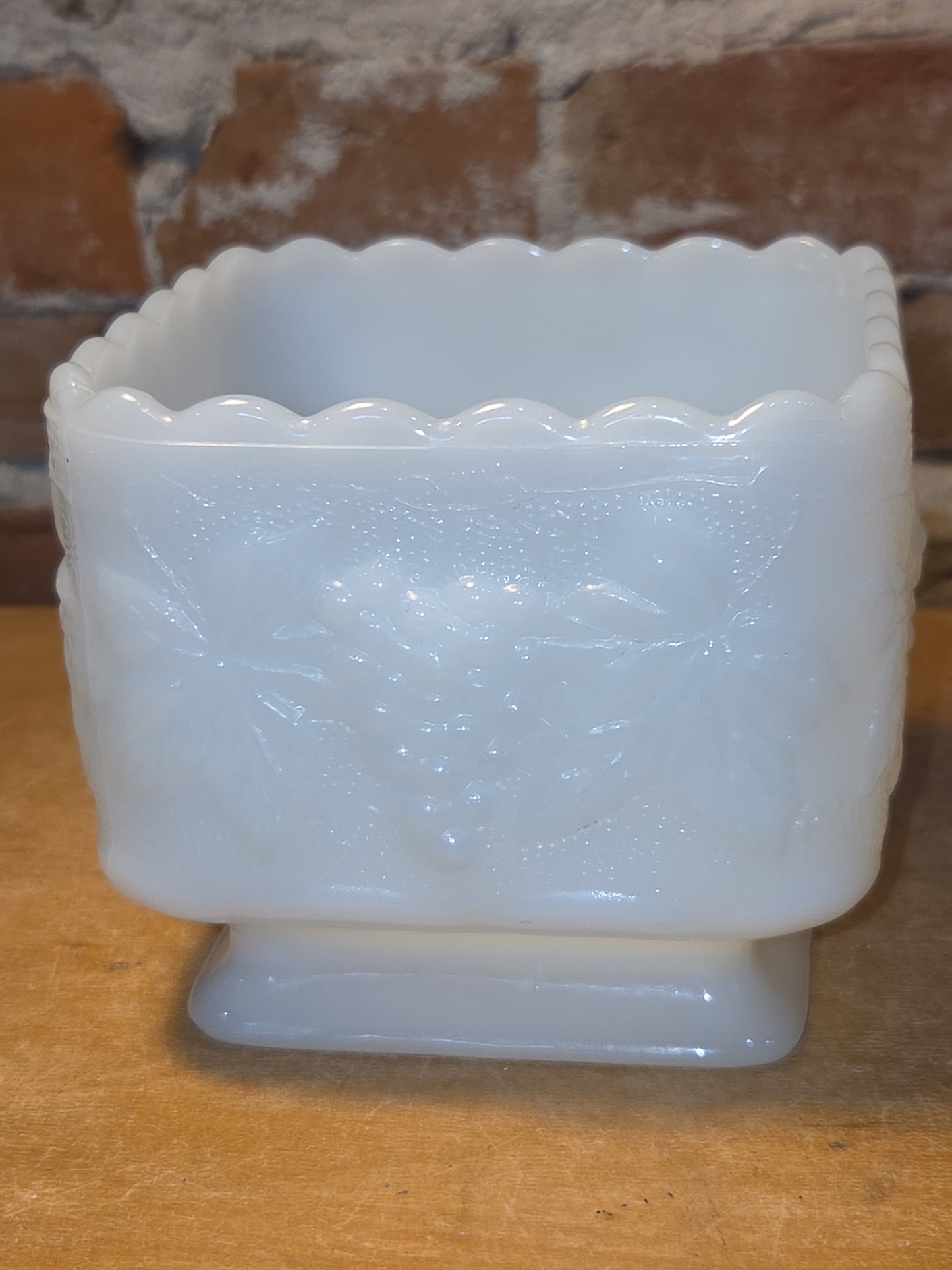 Vintage Anchor Hocking Milk Glass Footed Square Planter Candy Trinket Dish mg8
