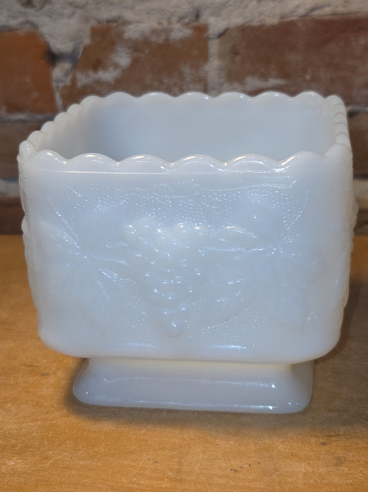 Vintage Anchor Hocking Milk Glass Footed Square Planter Candy Trinket Dish mg8