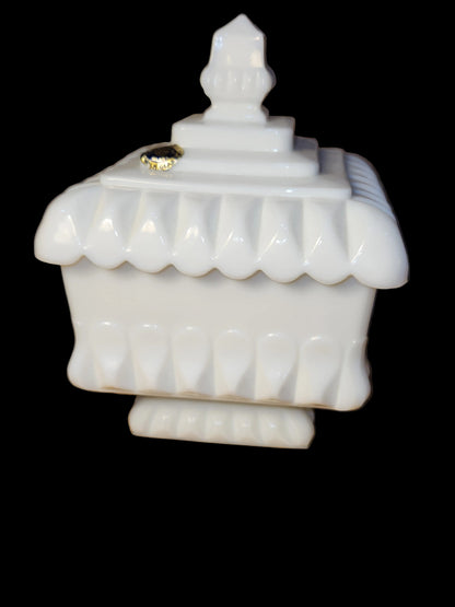 Vintage Westmorland Milk Glass Covered Candy Dish Wedding Pattern mg70