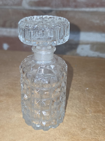 Vintage Perfume Bottle Pressed Glass Faceted Stopper with Ground or Polished Glass gl40