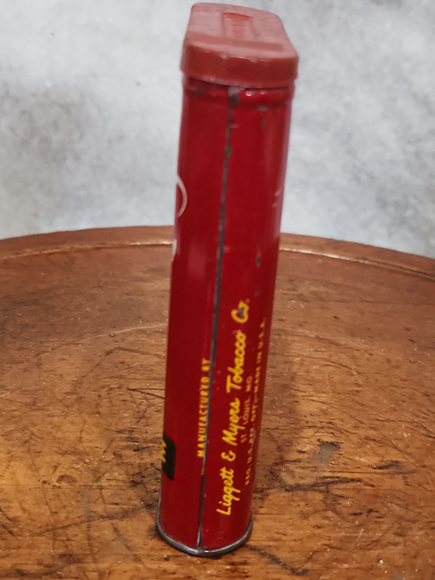 Vintage Tobacco Velvet pipe and cigarette 1 1/2 oz Kentucky tin977