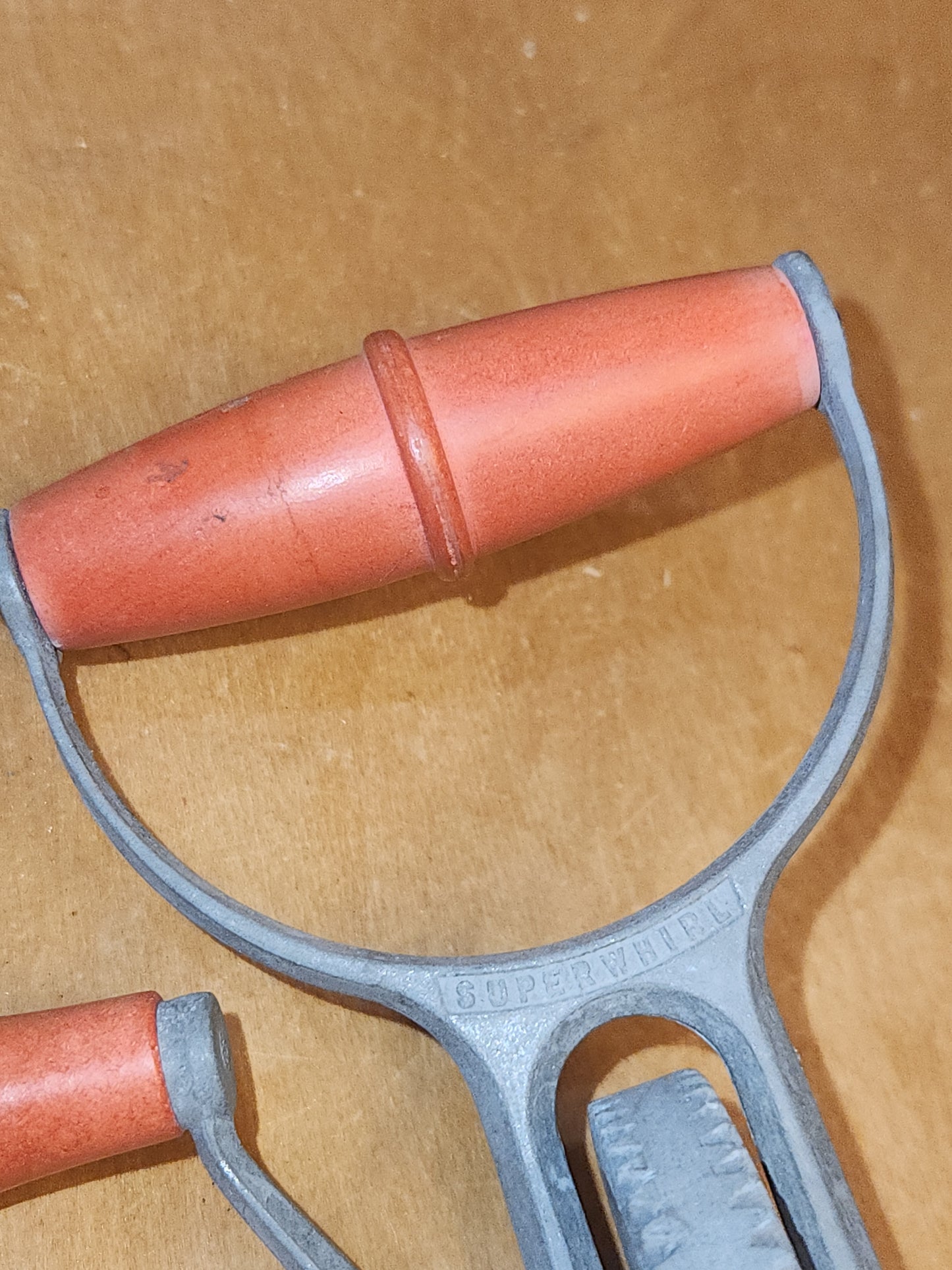Vintage SuperWhirl Hand Mixer Egg Beater Stainless and Red Bakelite AS IS kit60
