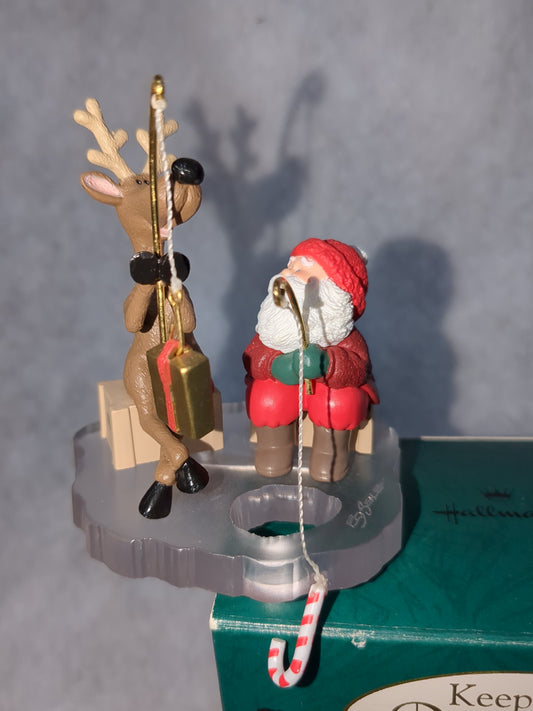 Hallmark Keepsake Ornament Collector's Club 1995 Membership Ornament Fishing for Fun ho48