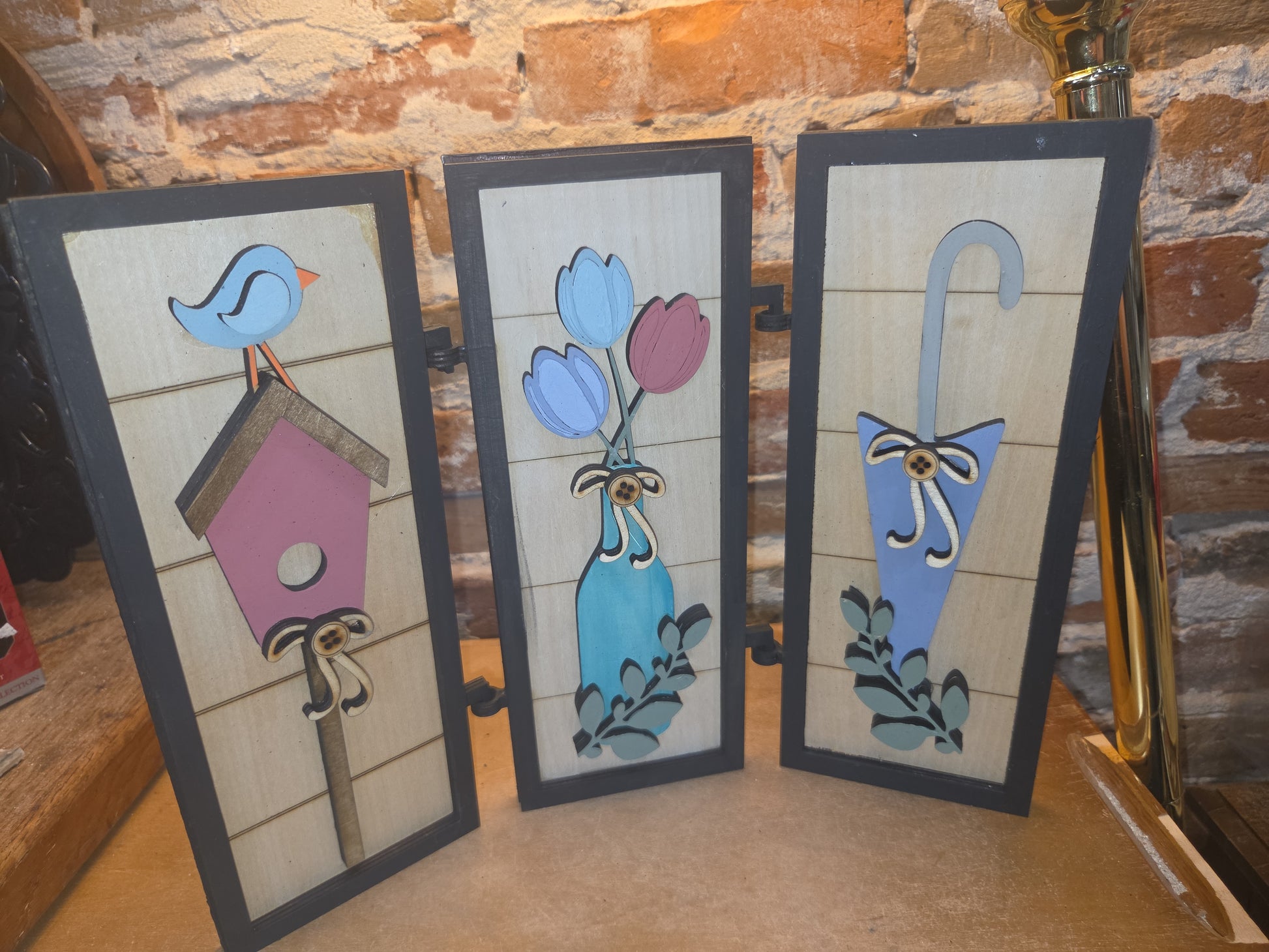 Trio Frame Decor Spring Bird Umbrella Tulips 10 1/2" tt71