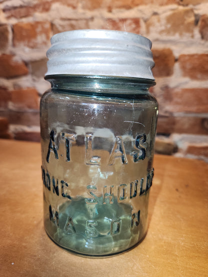 Vintage Atlas Strong Shoulder Mason Clear Glass Pint Jar with Atlas Zinc Lid jar99