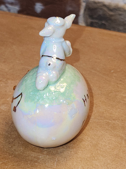 Vintage Porcelain Egg with 3D Lamb Egg Gold Accents. Eg8