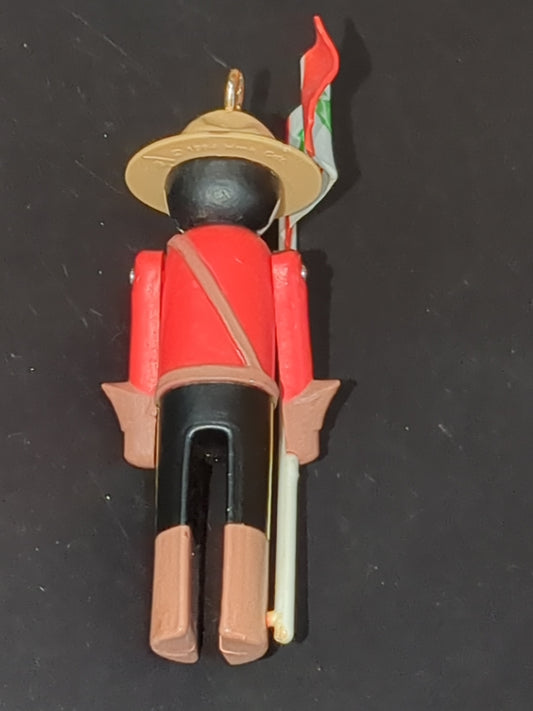 Hallmark Keepsake Ornament 1984 miniature Clothespin Soldier England Queen's Royal Guard ornament 3rd in Series hos3