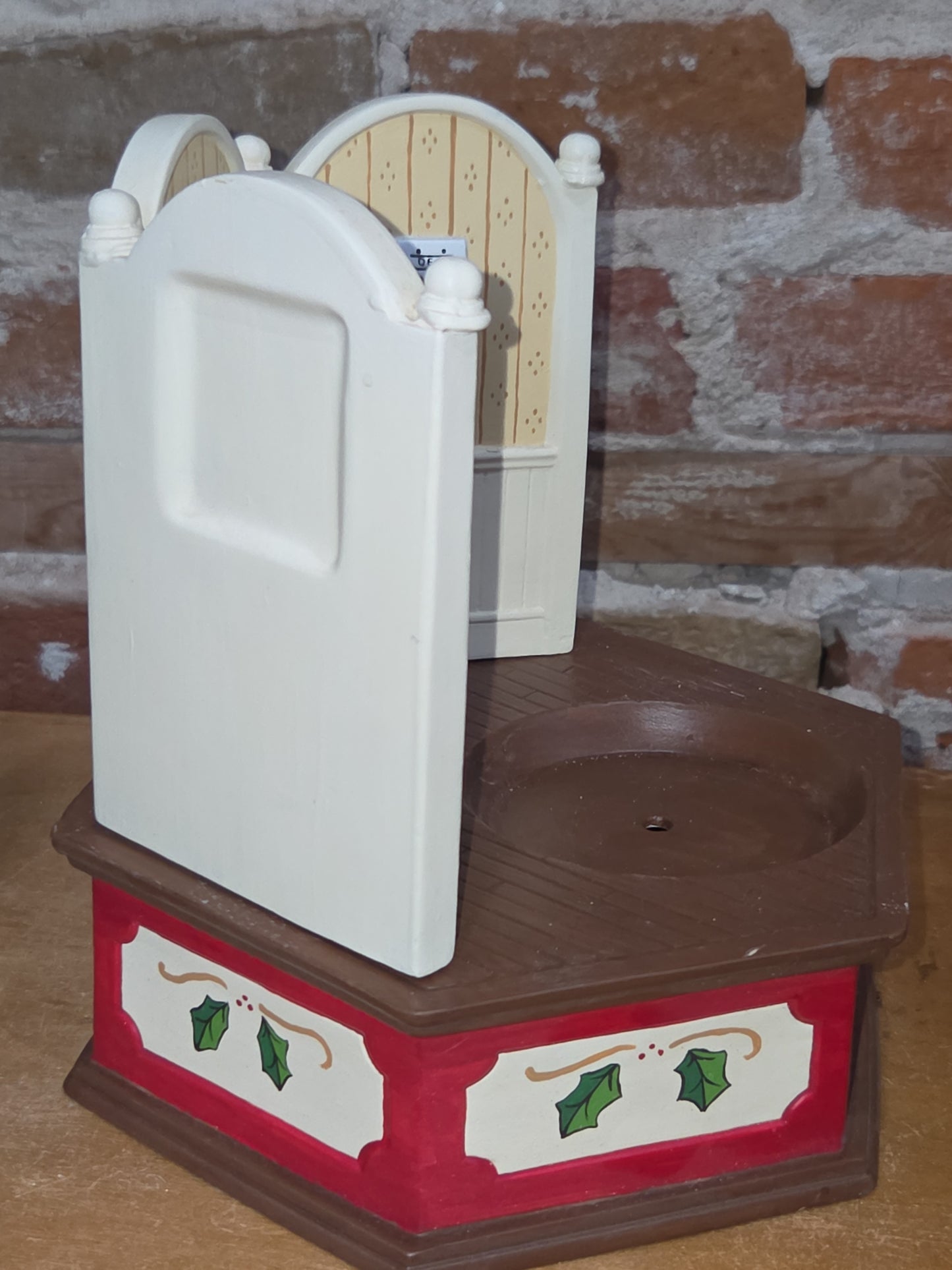 Vintage Ceramic Christmas Eve Elves Decorating Tree Santa Sleeping made from Scioto Molds 1983 AS IS No Music Box