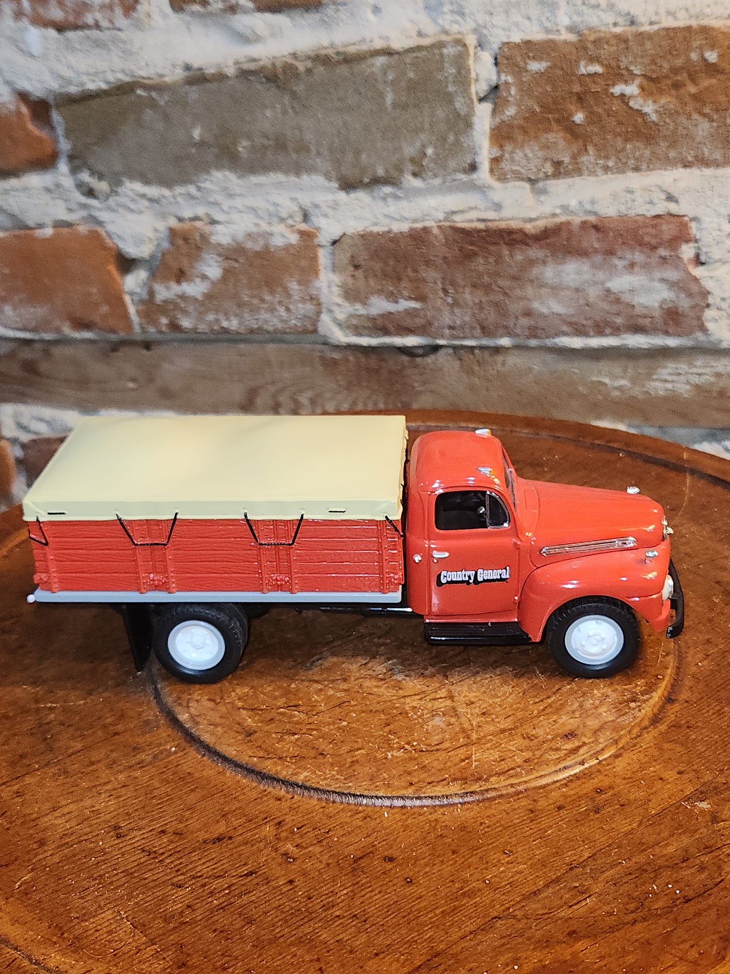 Vintage First Gear Inc. 1951 Ford F-6 Grain Box Country General 1992 car32