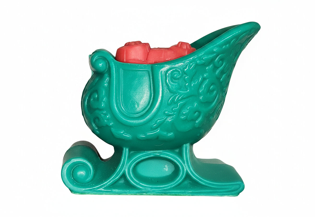 Vintage Avon Christmas Sleigh Light Bayberry Fragrance Candle 1975